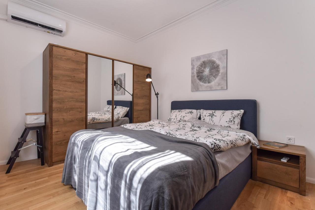 ソフィアCosy & Renovated 2Bd Flat Near Vitoshka By Flat Mаnagerアパートメント エクステリア 写真
