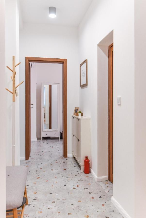 ソフィアCosy & Renovated 2Bd Flat Near Vitoshka By Flat Mаnagerアパートメント エクステリア 写真